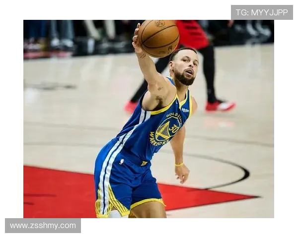 库里时隔27场复出砍29分 兄弟同场迎里程悲 库里时隔27场复出砍29分 兄弟同场迎里程悲